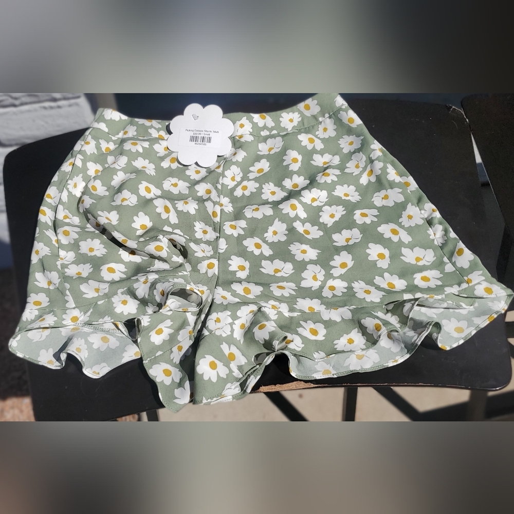 Floral Green Women's Shorts